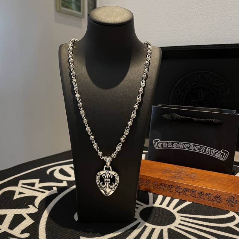 Ch**me He**ts necklaces